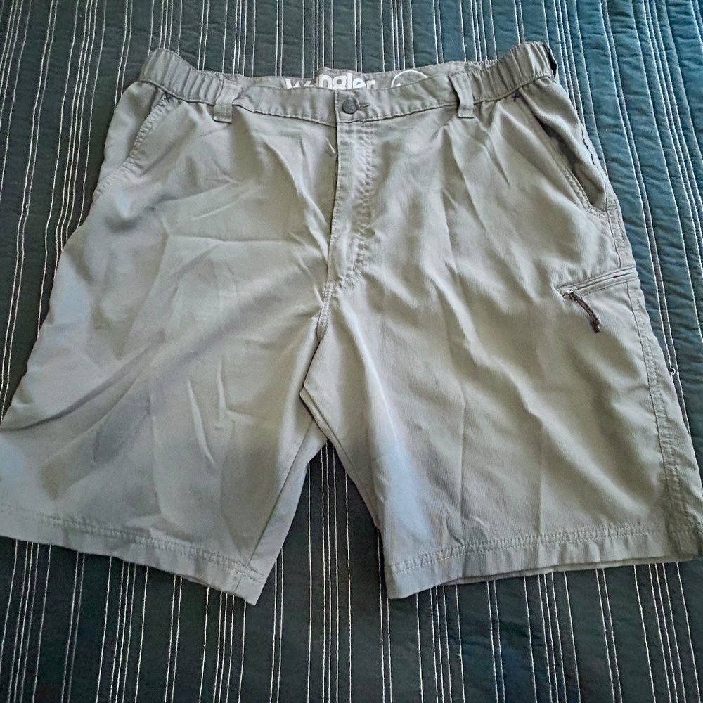 Men’s Wrangler shorts